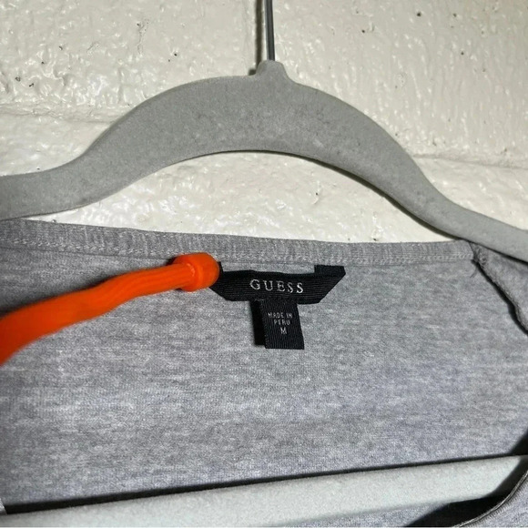 NWT-GUESS gray women's top Size: M - Picture 3 of 7